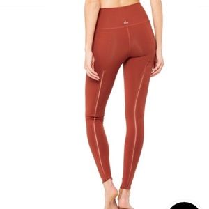 Alo Yoga Dash Legging